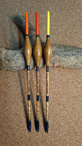 Black bottom floats - x, stick